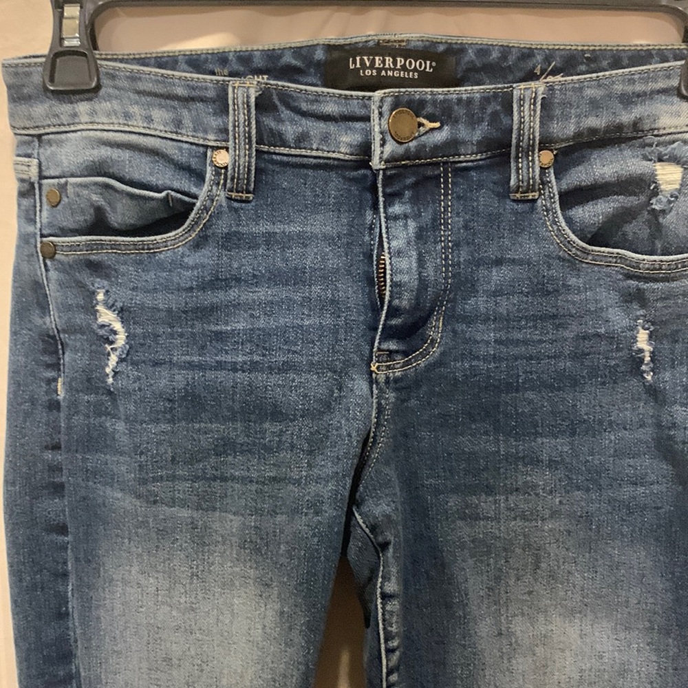 Liverpool crop straight